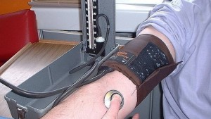 Мерят безплатно кръвно в центъра