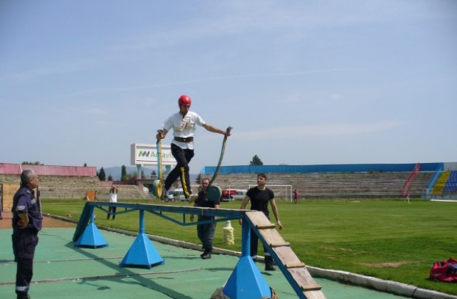 РДПБЗН - Кюстендил втори на Зоналното състезание по пожароприложен спорт