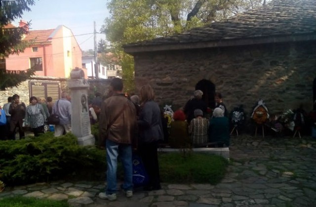 Църквата почита паметта на Баташките мъченици