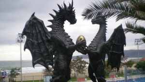 Влюбените дракони във Варна в класация на найвпечатляващите скулптури