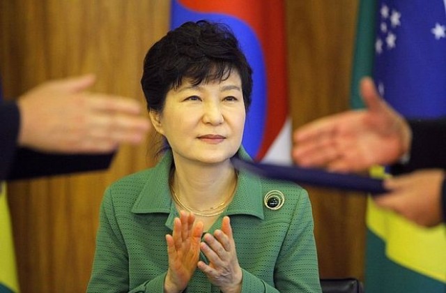 КНДР за президентката на Южна Корея: „бълнува като сомнамбул“