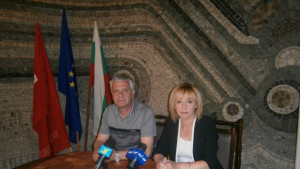 Манолова поставя исканията на граничните полицаи в парламента