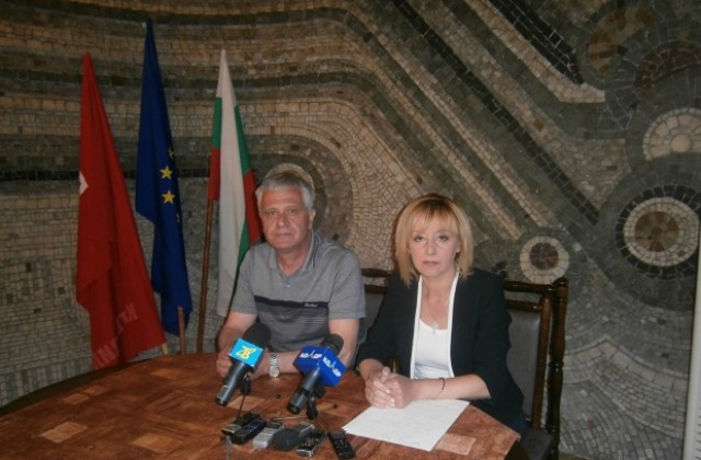 Манолова поставя исканията на граничните полицаи в парламента