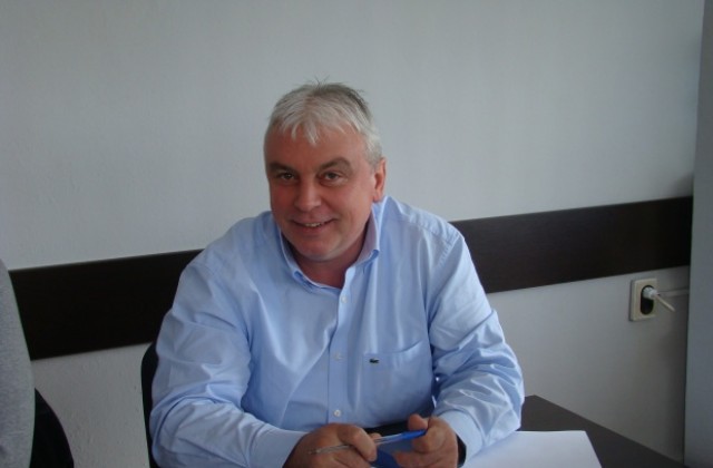 Евгени Стоев попита финансовия министър за изплатените средства по европрограми