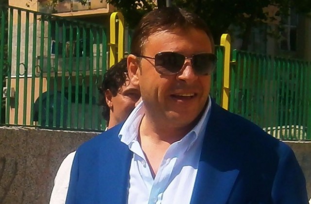 Абитуриенти на кметски коктейл