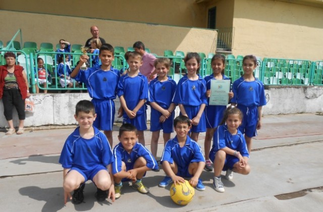 ОУ „Св. Св. Кирил и Методий спечелиха общинското състезание „БЪРЗИ, СМЕЛИ, СРЪЧНИ