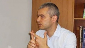 Директорът на музея БСП си прави пиар на гърба на