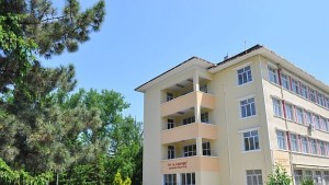 Филиалът награди 13 пълни отличници за празника си