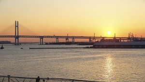 Япония гради найголемия в света плаващ соларен парк