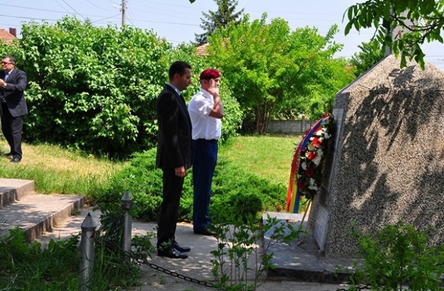 Венци и цветя за румънските воини, загинали за освобождението на Видин
