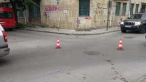 Автомобил удари жена в центъра