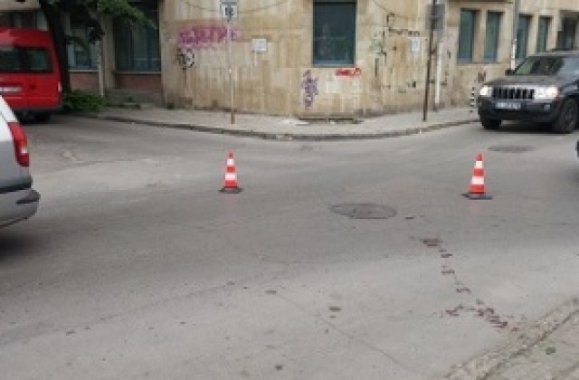 Автомобил удари жена в центъра