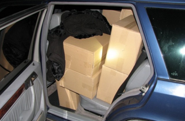 Гранични полицаи задържаха кашони с цигари