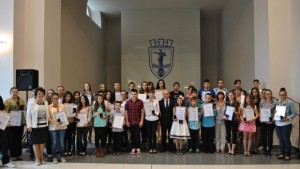 Кметът награди 40 отличници и изявени деца