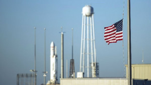 Изстреляха загадъчния X37B на ВВС на САЩ за четвърта тестова