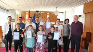 Община Червен бряг награди найуспешните спористи
