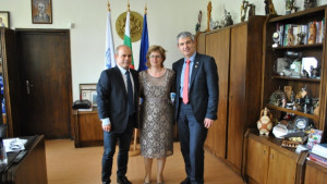 Кметът връчи златна значка Русе на президента на КНСБ