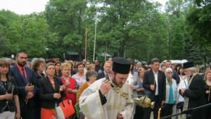 С молебен Перник отбеляза три години от земетресението