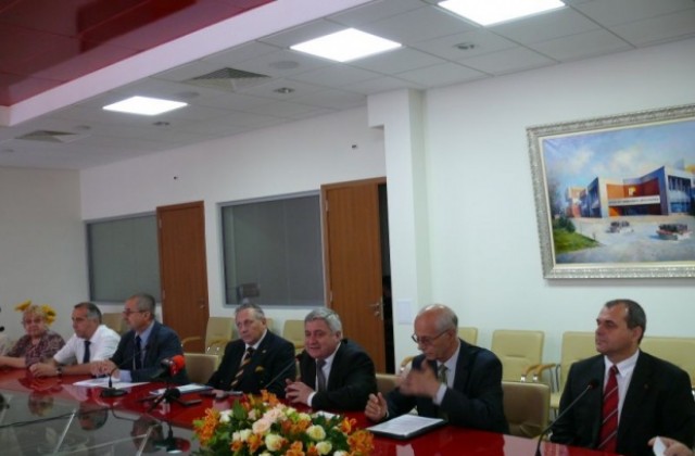 Акад. Воденичаров: Русенските учени първи започнаха сътрудничество с наши колеги от чужбина