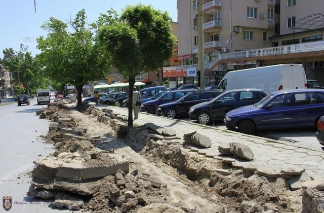 Подготвят изграждането на улица Д. Буйнозов, ремонтират тротоарите по бул. България