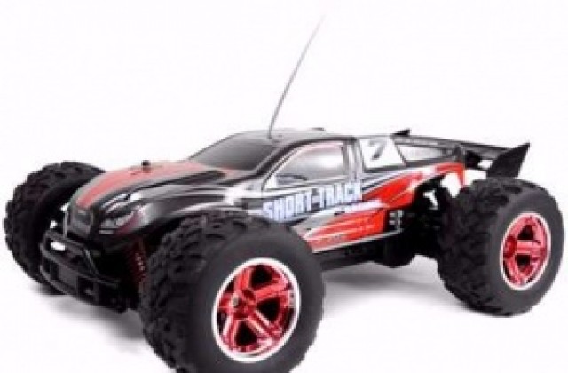 Състезание за майсторско управление на радиоуправляеми автомобили в Кюстендил