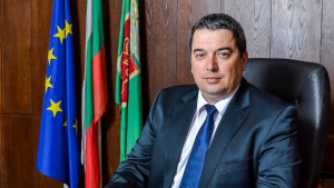 Празнично приветствие за 24 май на кмета инж Добромир Добрев