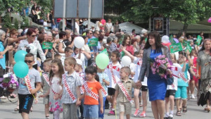 Празничен парад в Горна Оряховица за 24 май