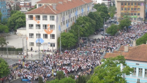 Хиляди варненци се включиха в шествието за 24 май СНИМКИ