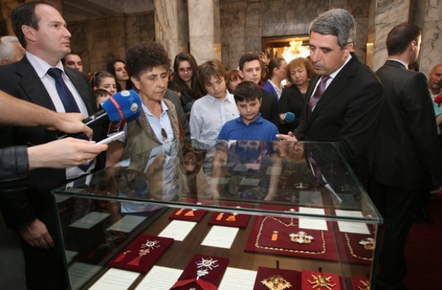 Около 3000 души посетиха президентската институция