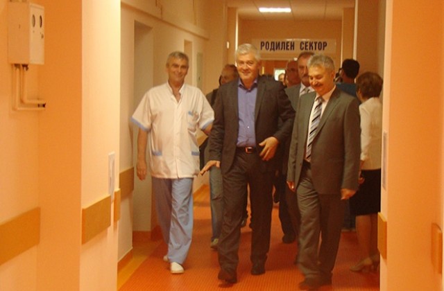 Откриха обновени отделения на монтанската болница