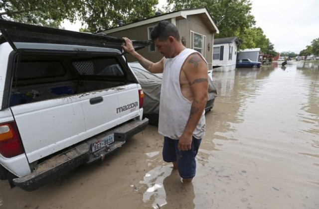Губернаторът на Тексас обяви извънредно положение в част от щата заради бури