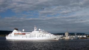 Лайнерът Стар Прайд на Морска гара СНИМКИ ВИДЕО