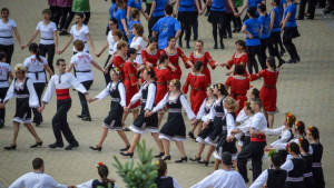 Благотворителен концерт събира средства за лечение на 6годишната Диана