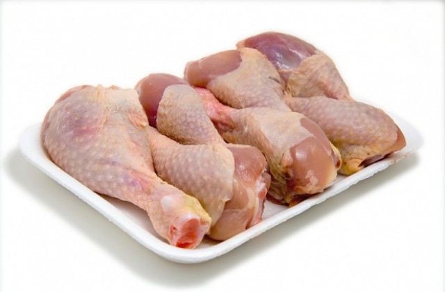 НАП спря опит за нелегален внос на 20 тона пилешки бутчета