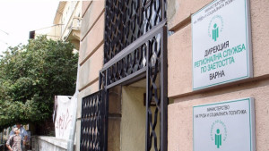 Безработицата във Варненско с лек спад 2335 си намериха работа