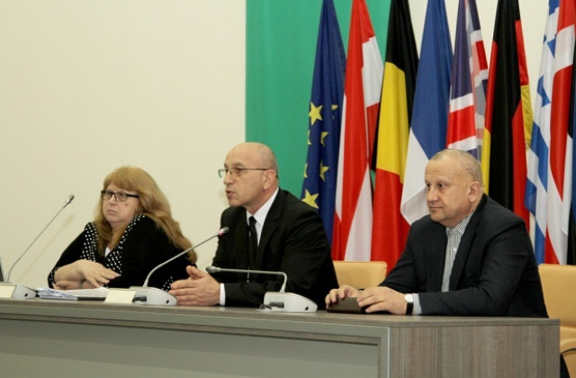 Съветниците подкрепиха онкологичния център