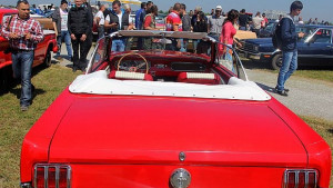 Уникални ретро автомобили дефилираха в Банкя