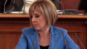 Министър Румяна Бъчварова отговаря на Мая Манолова за командировките на