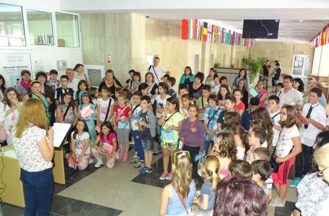 Детско научно изложение се провежда в Добрич