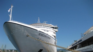Луксозен лайнер пристигна във Варна