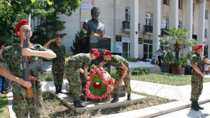 В Хасково и Димитровград почетоха Деня на Ботев