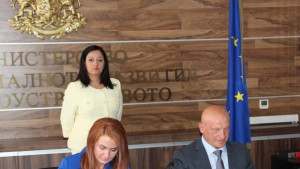 Ремонтират пътя между Дебелец и Гурково с европейски средства