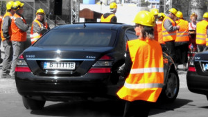 В Пътна полиция започва продажбата на нова серия баровски номера