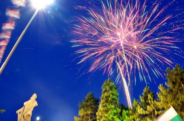 Поклонихме се пред подвига на Ботев