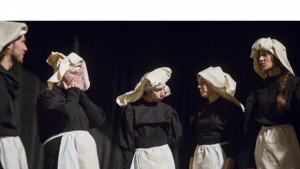 Жана Д Арк Хъшове и ученически театър тази вечер на