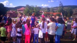 ГЕРБ и сдружение Бобошевско възраждане изненадаха малчугани от общината за