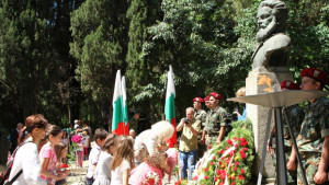 Стара Загора се преклони пред паметта на Христо Ботев