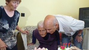 Навръх 100годишния си юбилей Варвара Рашкова от Мездра рецитира Ботеви