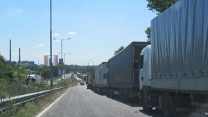 Спират ТИРовете по магистралите през уикенда