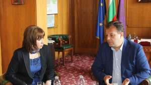 Военният клуб ще бъде ремонтиран увери зам министърът на отбраната